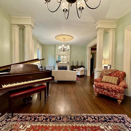 The Edwards Waterhouse Inn Fredonia Bagian luar foto