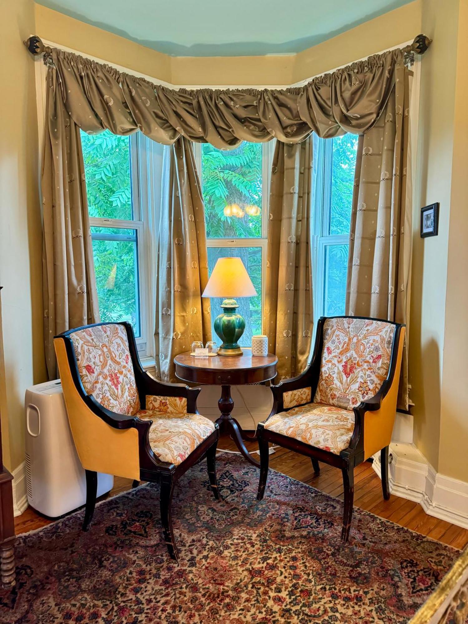 The Edwards Waterhouse Inn Fredonia Bagian luar foto