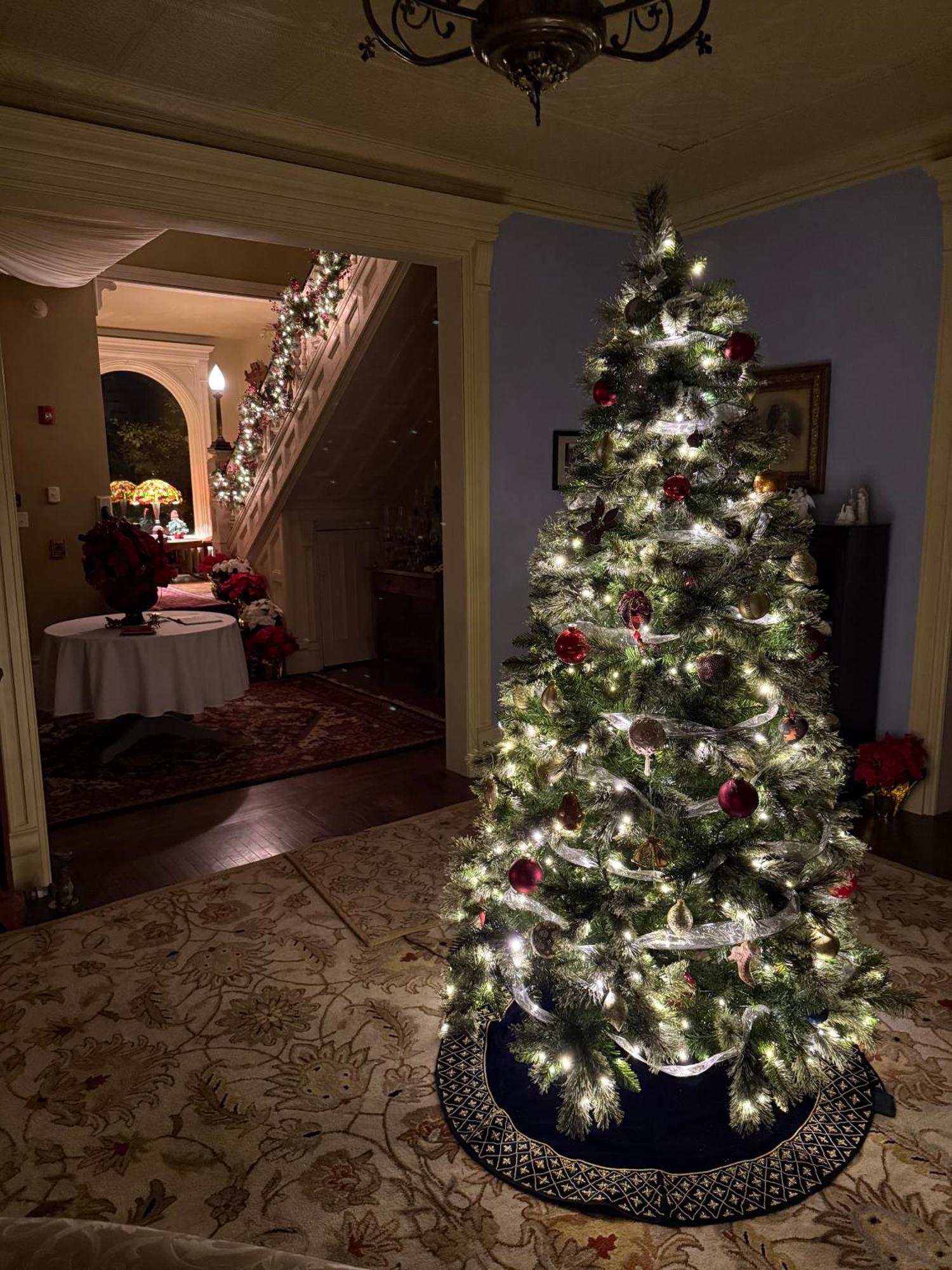 The Edwards Waterhouse Inn Fredonia Bagian luar foto